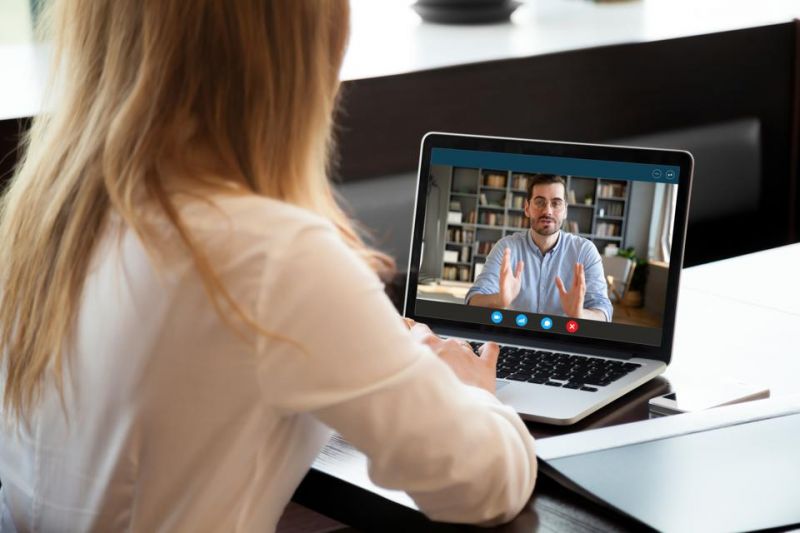 12 Job Search Tips From Recruiters to Land a Job Faster