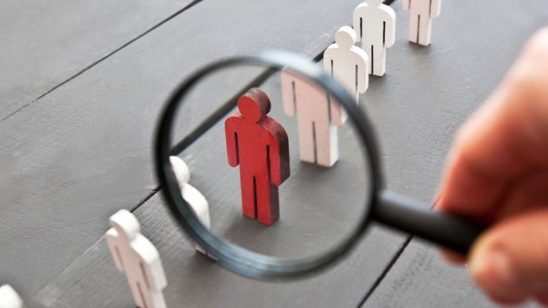 Apa Itu Headhunter? Manfaat, Tugas, dan Contoh di Indonesia