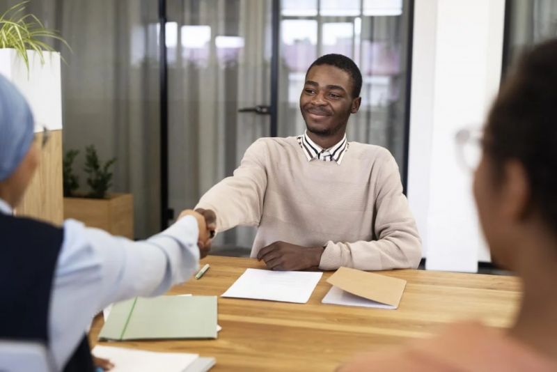 Why Companies Choose Headhunters Over Internal Recruiters
